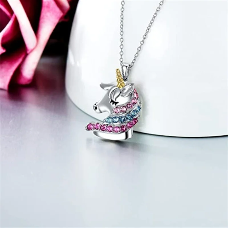 Fashion Unicorn Necklace Color Cartoon Crystal Unicorn Jewelry Pendant Necklace for Women Banquet Birthday Anniversary Gift