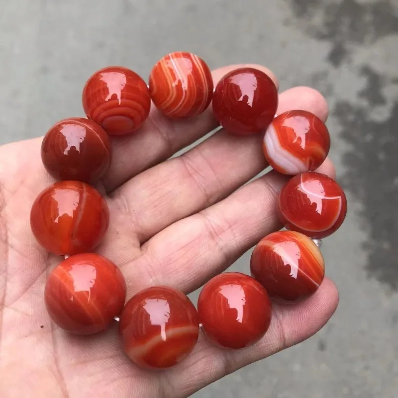 

Natural Red Silk Agate Bracelet, Exquisite Fashion and Versatile Bracelet.
