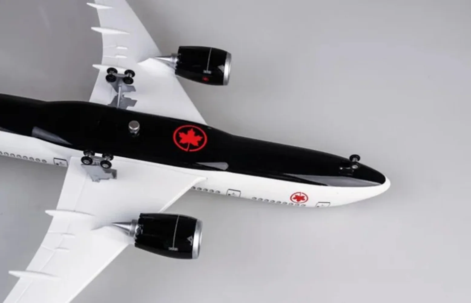 Scale 1/130 Resin Aircraft Model B787 Air Canada 43cm Toys Airplane Diecast With Wheels LED Lights Aviation Collectible Gifts