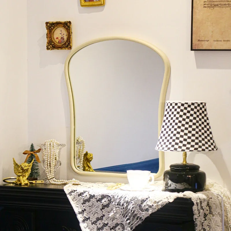 Vintage Make-Up Dek…