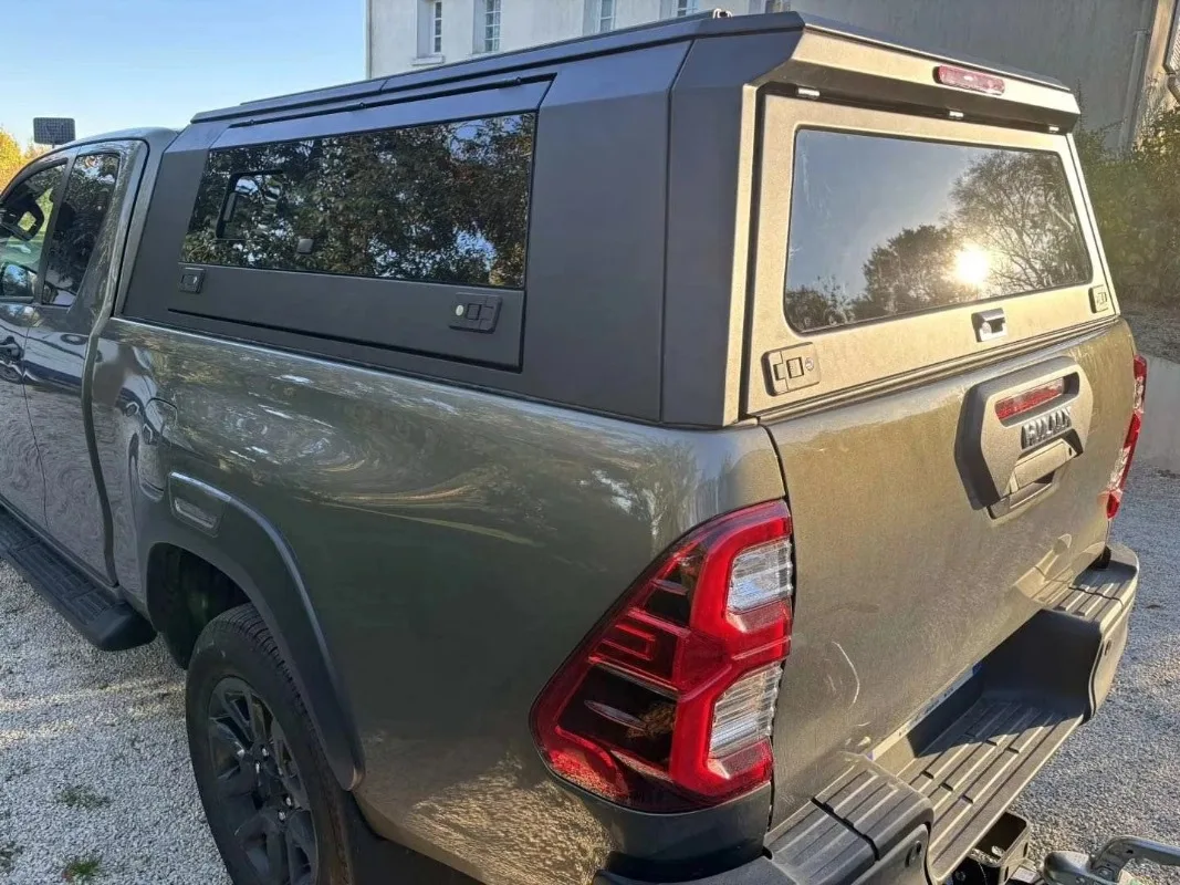 

High Quality Aluminum Alloy Tonneau Cover Waterproof Truck Roof Canopy Foldable Off-Road Pickup Hardtop for 2025 Hilux