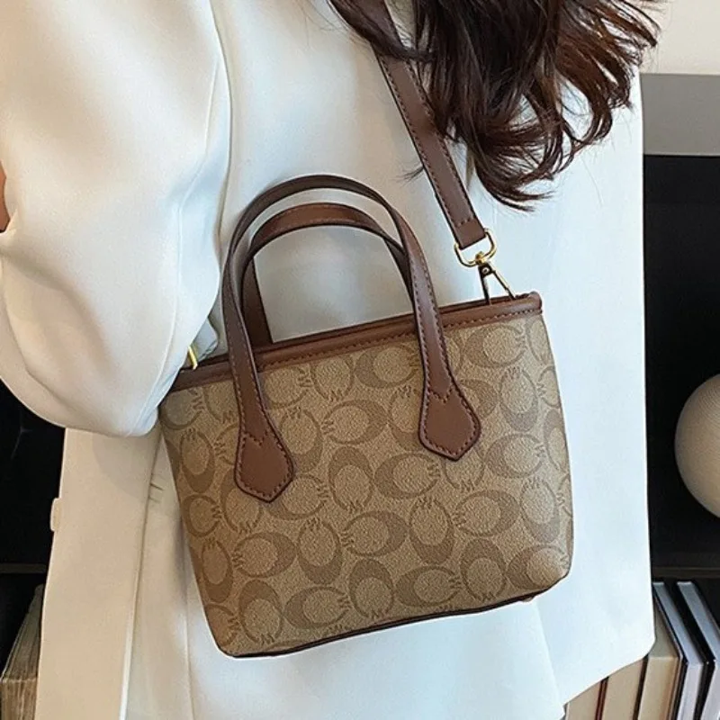 New 2026 Women's Light Luxury Crossbody Bag - High Quality Shoulder Purse for Commute & Casual Wear, Versatile Fashion Accessory
