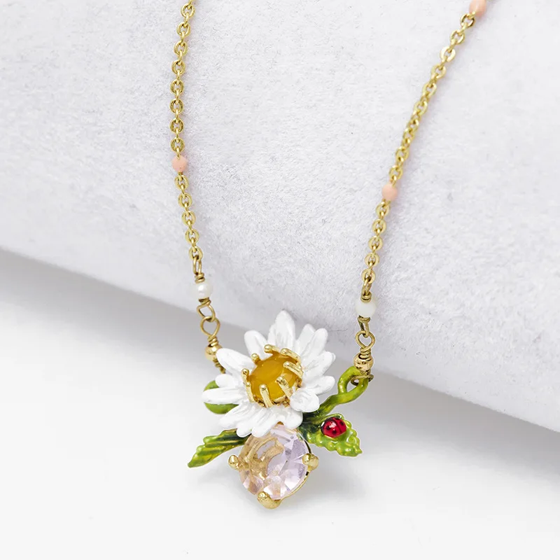 

French Sweet Fashion Hand-glazed Autumn Daisy Series White Flowers Jewel Pendant Necklace Collarbone Chain for Women Y2k Jewelry