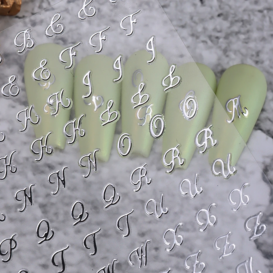 4 stuks Romeinse letter nagelstickers gouden zilver zwart wit alfabet ontwerp zelfklevende sticker Engelse woorden DIY manicure decor