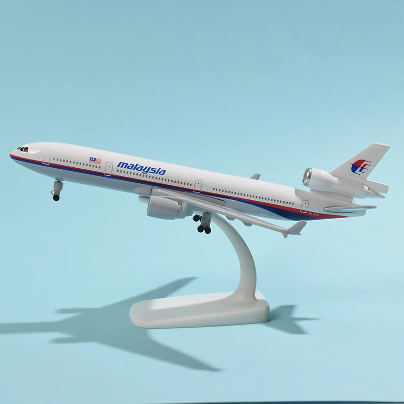 JASON TUTU 18-20CM Malaysia Airlines MD-11 Airplane Model Diecast Metal Plane Aircraft Model Drop Shipping