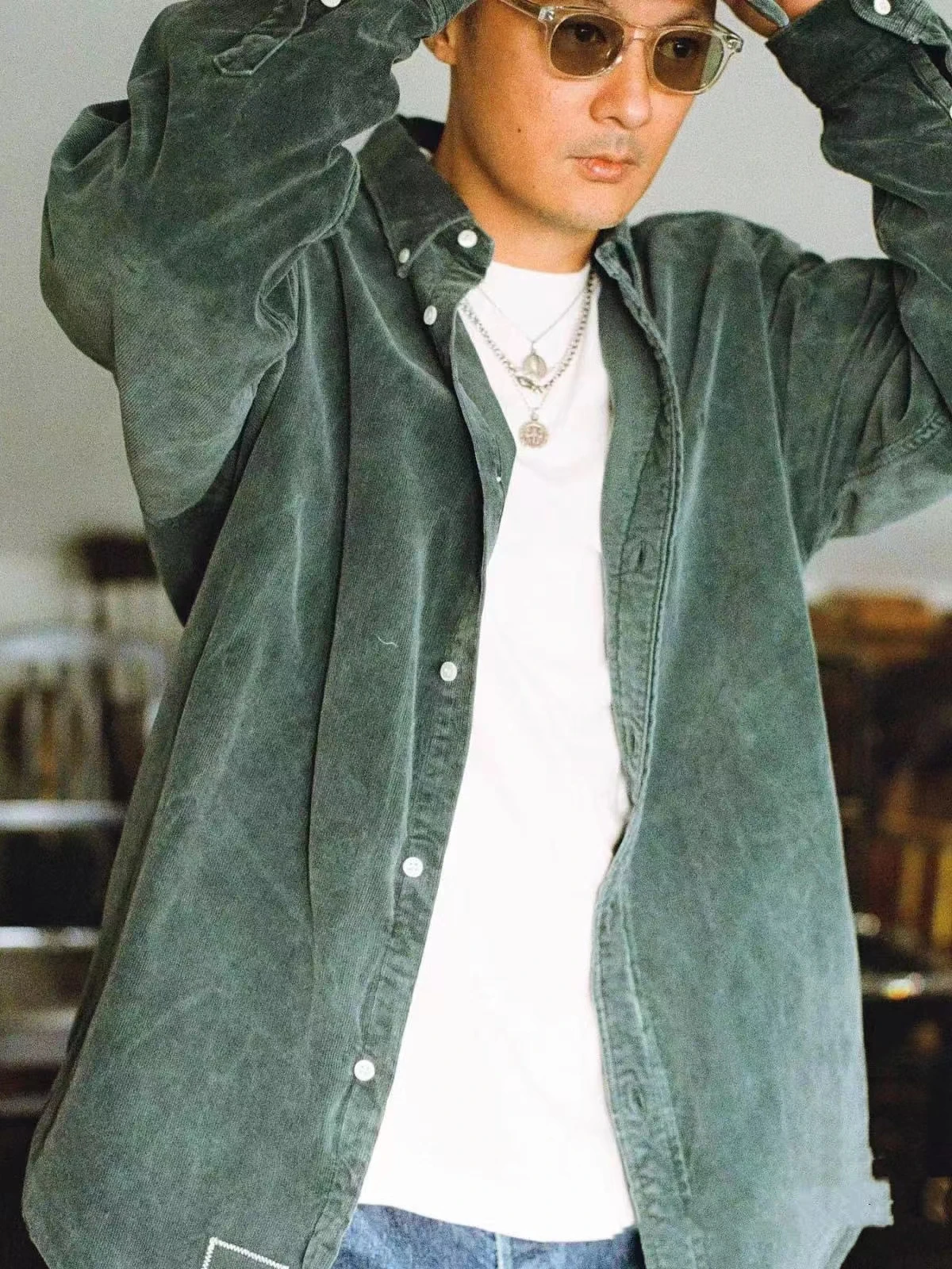 

Рубашка MADN×NH Waed из винтажного вельвета с длинным рукавом, коллаборация, свободный крой, весенняя коллекция, тонкая, стандартная толщина