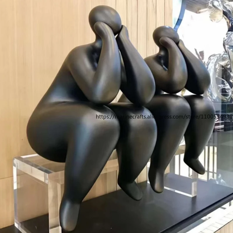 شخصيات تجريدية تجلوس مع المفكرين الذين يدعموا وجوههم، الشخصيات التجريدية اللطيفة والحلي النحتية