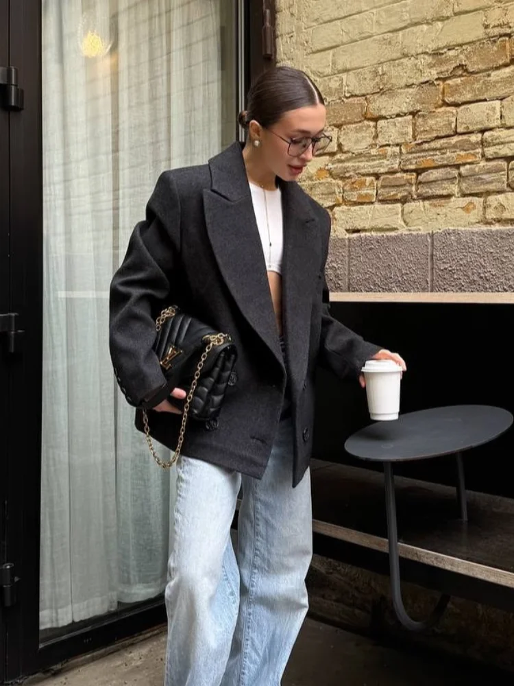 

Women's Gray Cropped Blazer Coats 2025 Minimalist Office Wear Lapel Jackets Versatile Autumnstreet Style Fashion Lady Outerwears