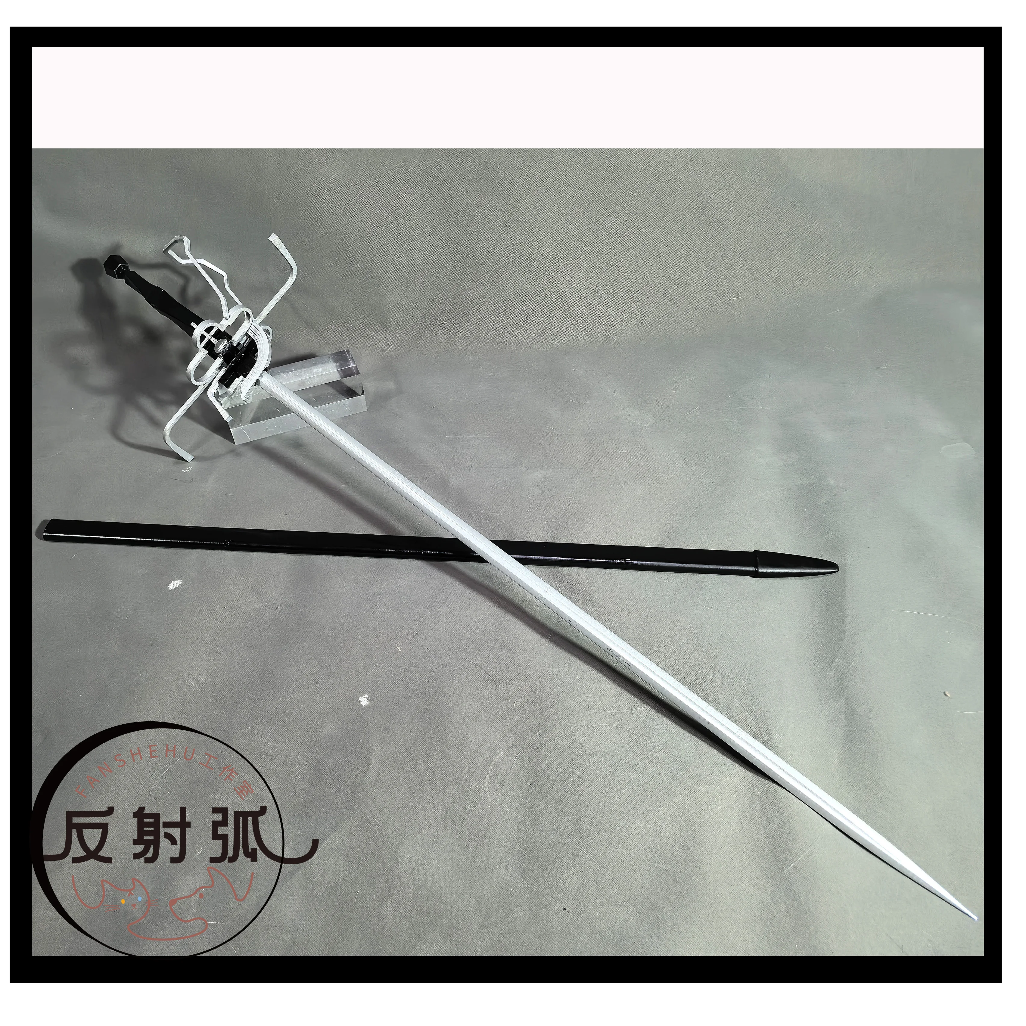 

Game Arknights Thorns the Lodestar‌ Sword Cosplay Props Halloween Carnival Cosplay Party Props Accessories