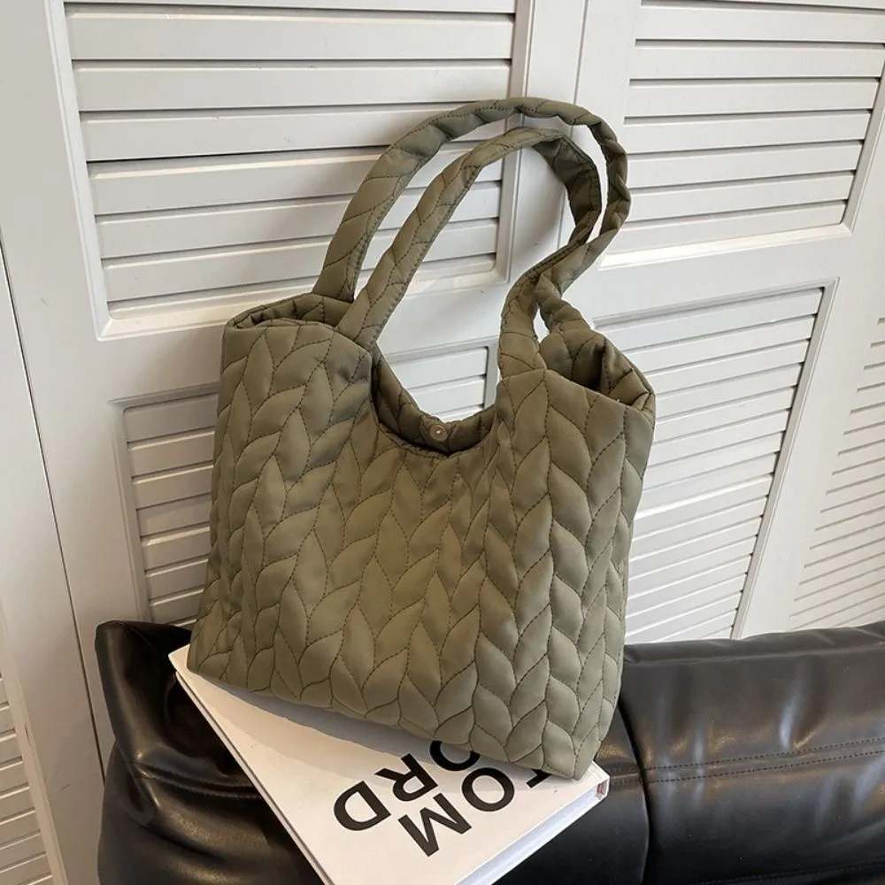

Solid Color Quilted Shoulder Bag Embroidery Thread Large Capacity Women's Underarm Bag Comfortable Handle Soft Cotton-Padded