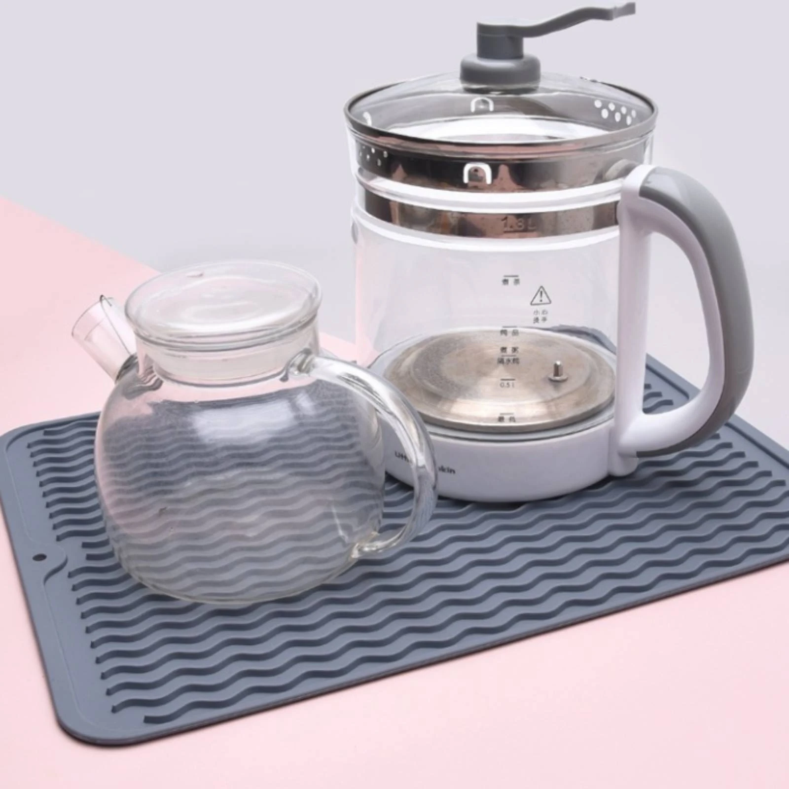 

Silicone Kitchen Mat Wavy Texture Heat Resistant Silicone Mat Food-Grade BPAsafe