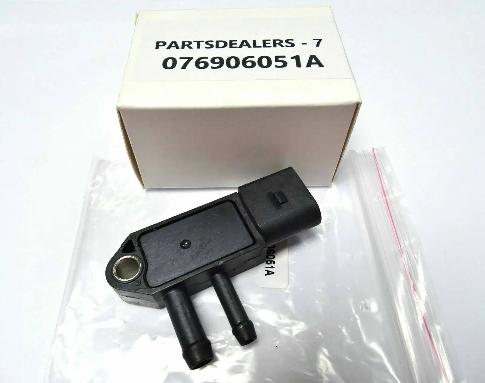 1PC 076906051A 0281002710 03G906051A Used For Audi Volkswagen DPF Exhaust Pressure Differential Sensor Automotive Supplies