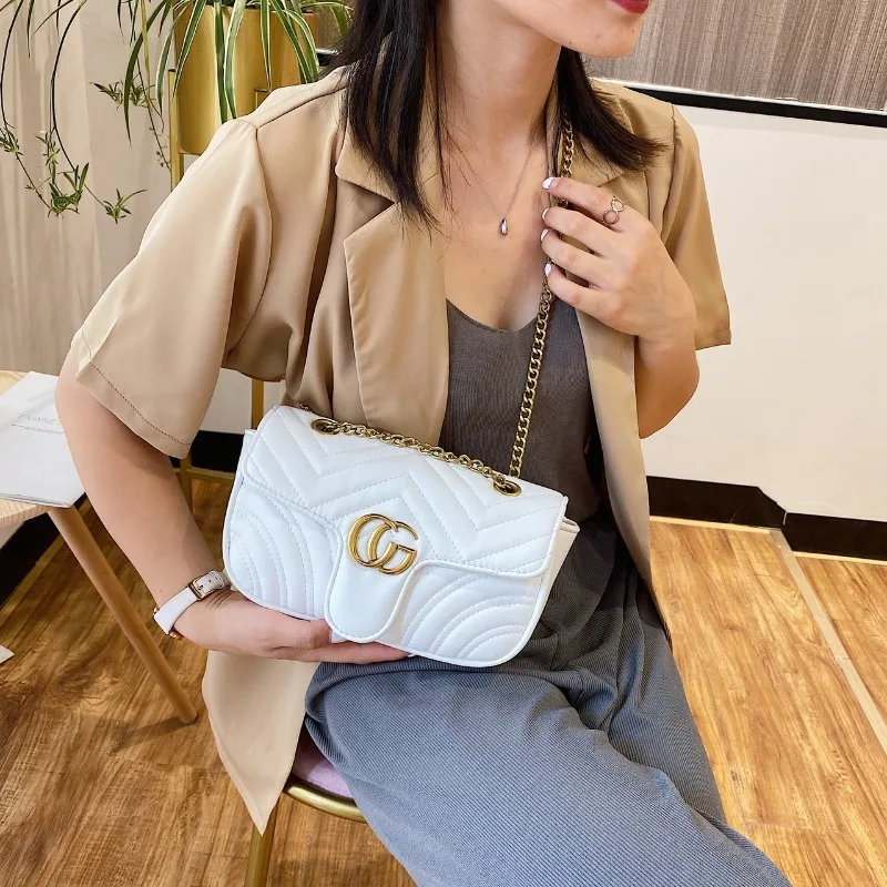 

Fashionable Women Shoulder Bag Elegant PU Leather Crossbody Bag with Adjustable Strap Lightweight Daily Commute Tote for Ladies