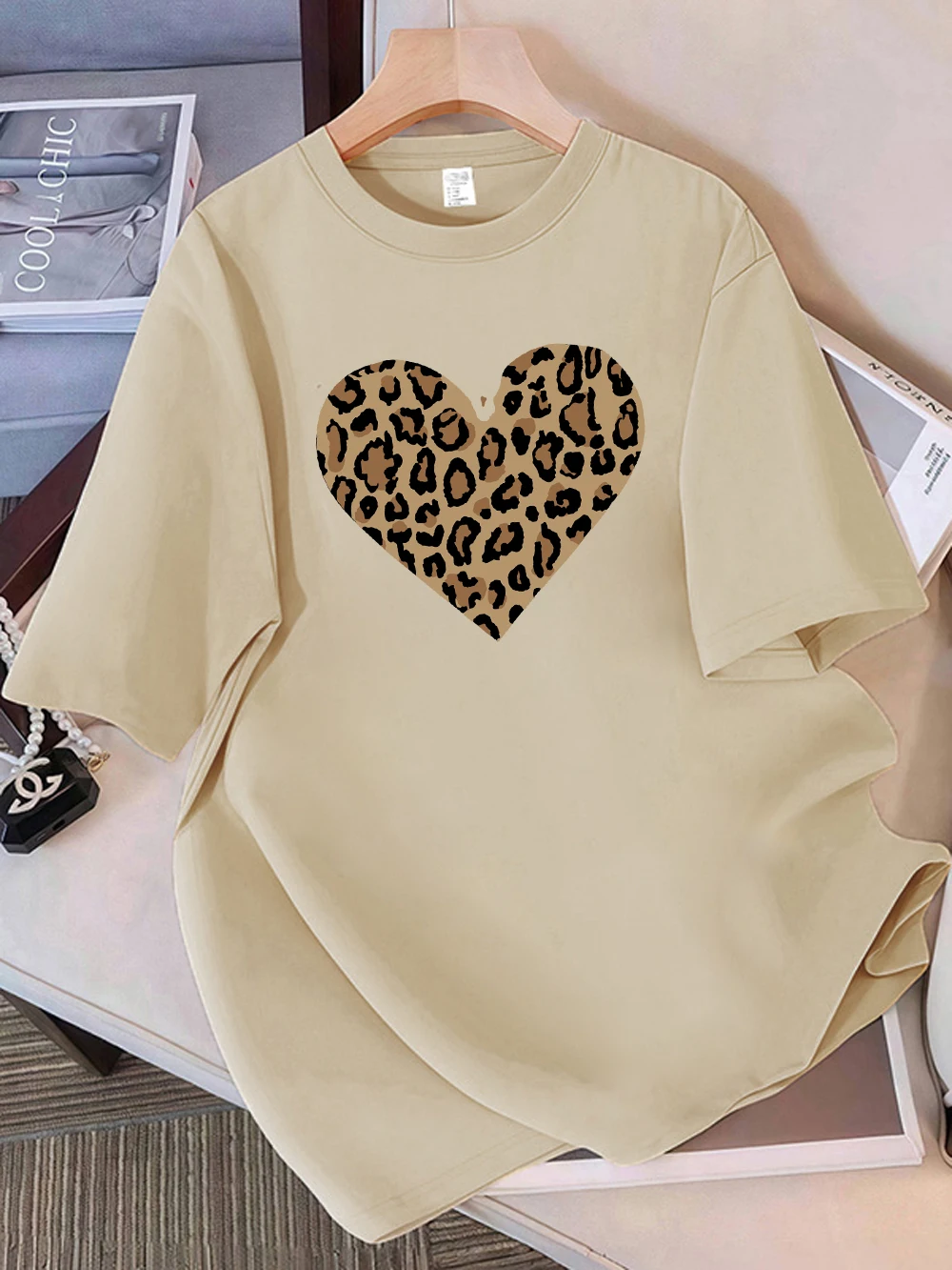 Zomer Katoenen T-shirts Vrouwen Eenvoudige Luipaardprint Hart Afdrukken T-shirt O-hals Comfortabele Losse Tops Straat Dameskleding
