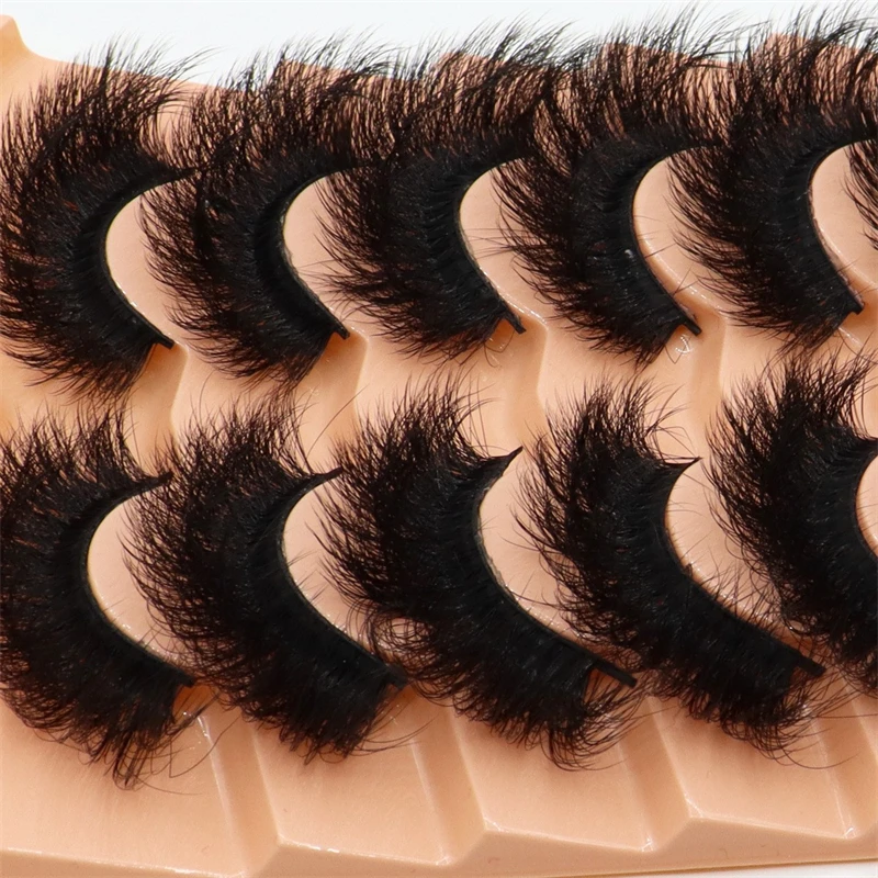 7 paia di ciglia finte 3D dall'aspetto realistico e soffice, filamentate naturali e spesse