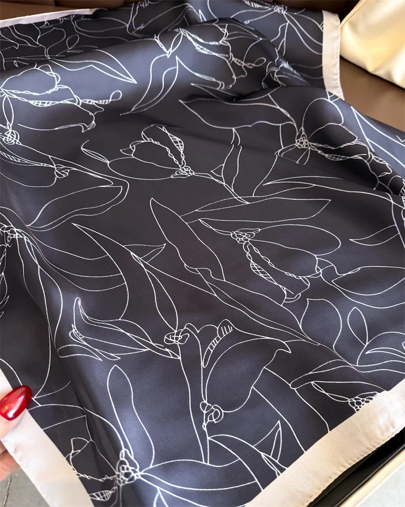 Luxuriöser quadratischer Schal mit floralen Linienzeichnungen für Damen, Seidenschals, Damen-Bandanas, Hijab, Halstuch, eleganter Schal für Reisen – Detail 15
