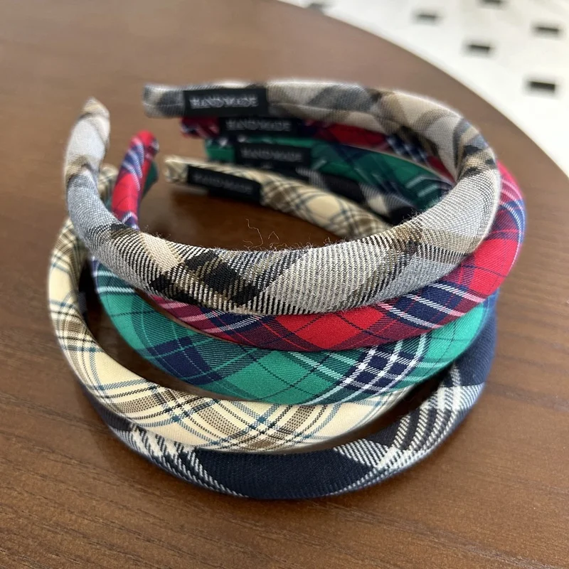 1.5 سنتيمتر النساء الفتيات خمر منقوشة العصابات الشعر الإسفنج مبطن النمط البريطاني الشعر هوب الإناث إكسسوارات الشعر عادية شعرية رئيس ارتداء