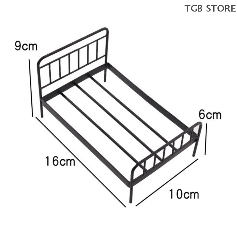 เตียงตุ๊กตาเหล็กจิ๋ว 1 ชิ้น แบบจำลองเฟอร์นิเจอร์เตียงตุ๊กตาขนาด 1:12 ของตกแต่งบ้านตุ๊กตา ของเล่น DIY