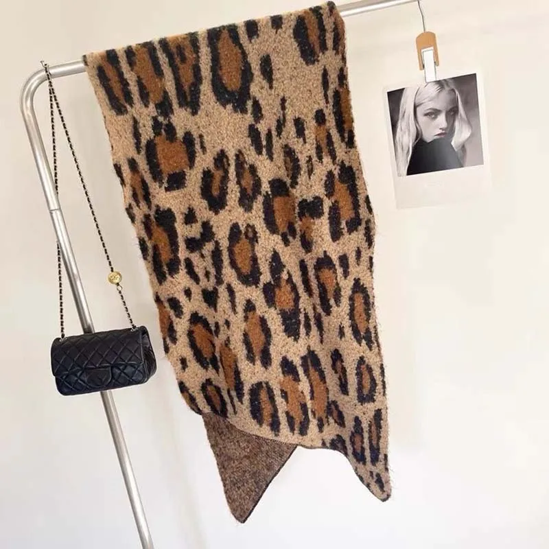 Novelty Irregular Leopard Wool Blends Scarf Thick Soft Fluffy Fashion Winter Neckerchief Long Shawl Women Wraps Bandelet