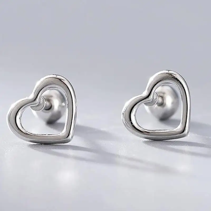 Huitan Hohle Herz-Ohrstecker aus Edelstahl für Damen, romantische Hochzeit, Party, Modeaccessoires, tragbarer Schmuck für Damen, Geschenk