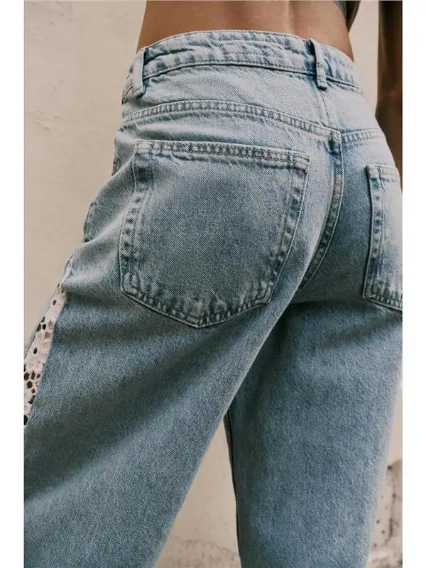 กระโปรงยีนส์เอวสูงทรงขากว้าง ไม่มีชายผ่า แต่งลูกไม้ เย็บตะขอเกี่ยว