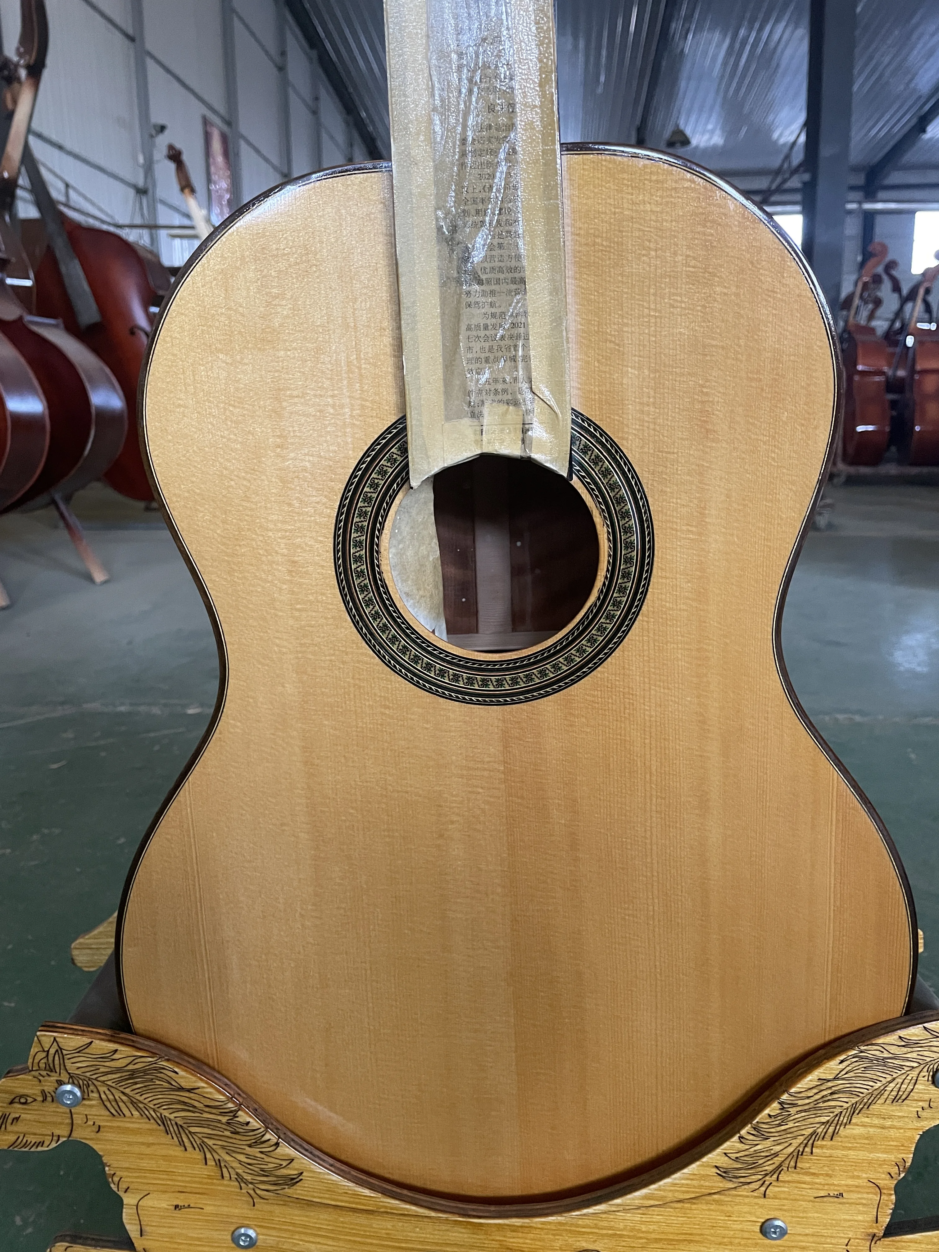 Classical Classical Classical Guitar with Irregular Body, Original Sound, Chinese Master Level, AAAAA