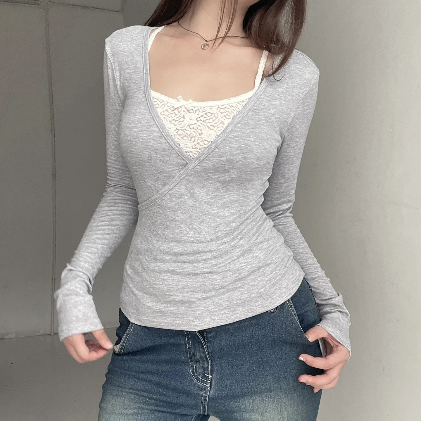 

Women Sporty Yoga Crop Tops Ladies Deep V Neck Slim Fit Blouse Tees Y2K Solid Long Sleeve Wrap Bandage T-shirt Workout Clothes