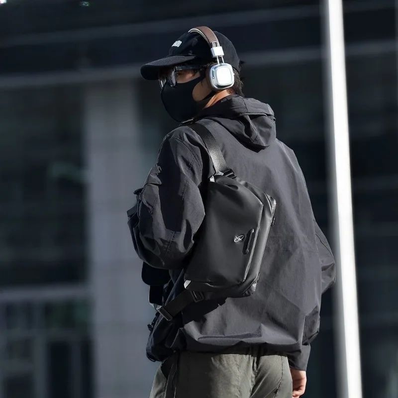 Multi functional crossbody bag for men, large capacity single shoulder backpack, single shoulder flat chest bag