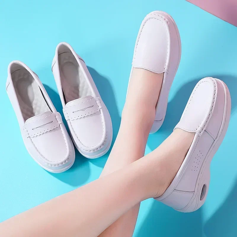 New White Nurse Shoes Women Comfortable Soft Flat Non Slip Air Cushion Shoes Hospital Non-slip Work Shoes 2024