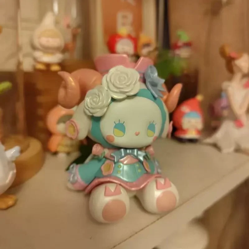 بقعة حقيقية إيما سيكريت فورست شعر مهرجان سلسلة الجيل السادس العصرية صندوق أعمى تمثال لطيف فتاة هدية عيد ميلاد