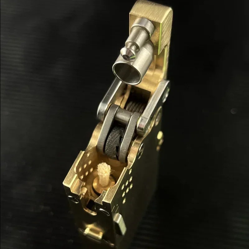 2024 Handmade Brass Mechanical Automatic Ignition Gasoline Lighter and Titanium Alloy Material with  Gift Box