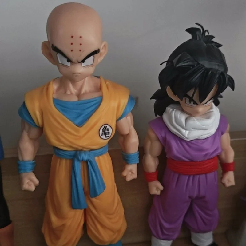 Figurka Anime Dragon Ball Trunks Kuririn Son Goku Super Saiyan Statuetka Model Statuetki PVC Kolekcja Ozdoba Zabawka Prezent