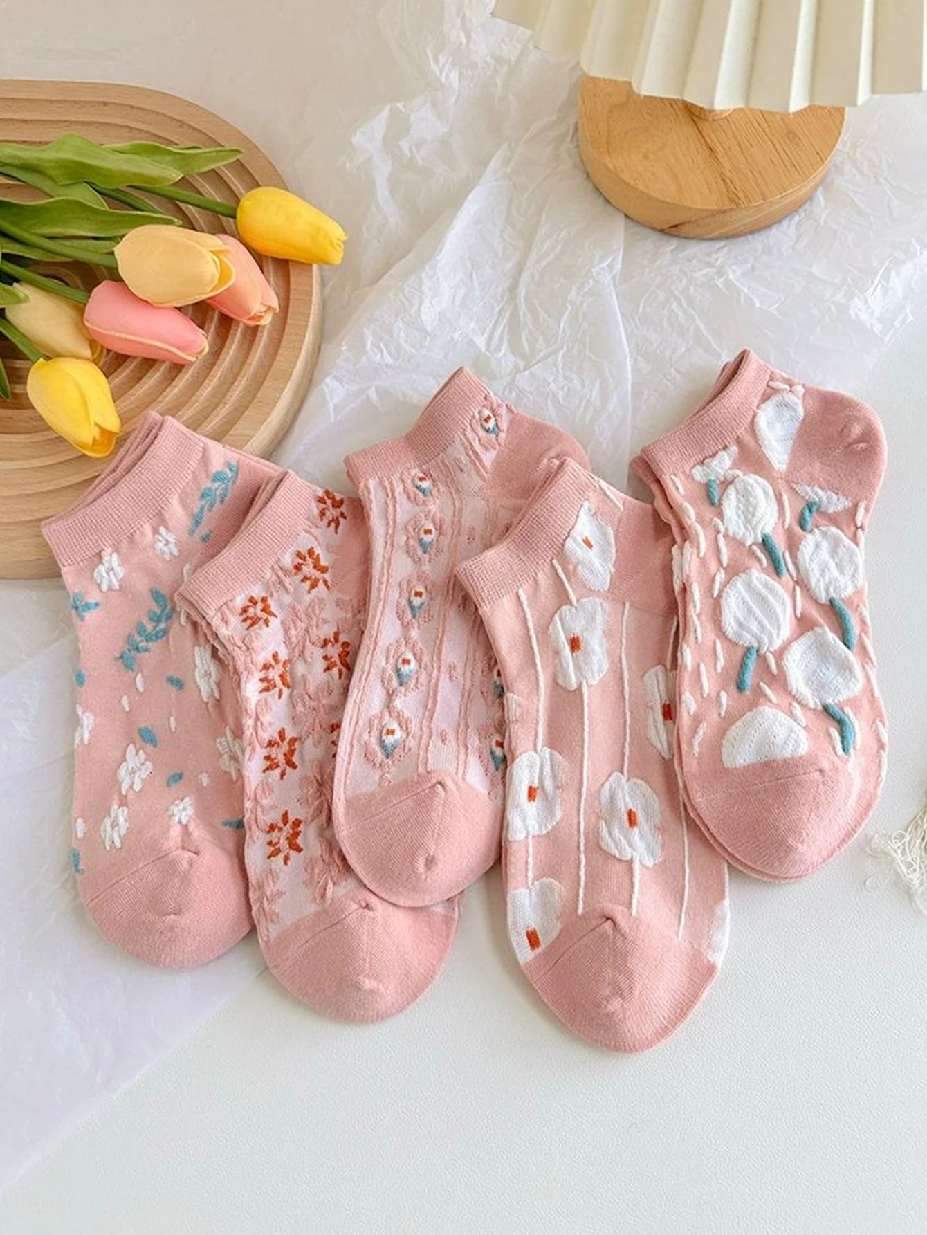 1/5/10/15/20 pairs random of palace retro style three-dimensional relief flower Women's short socks