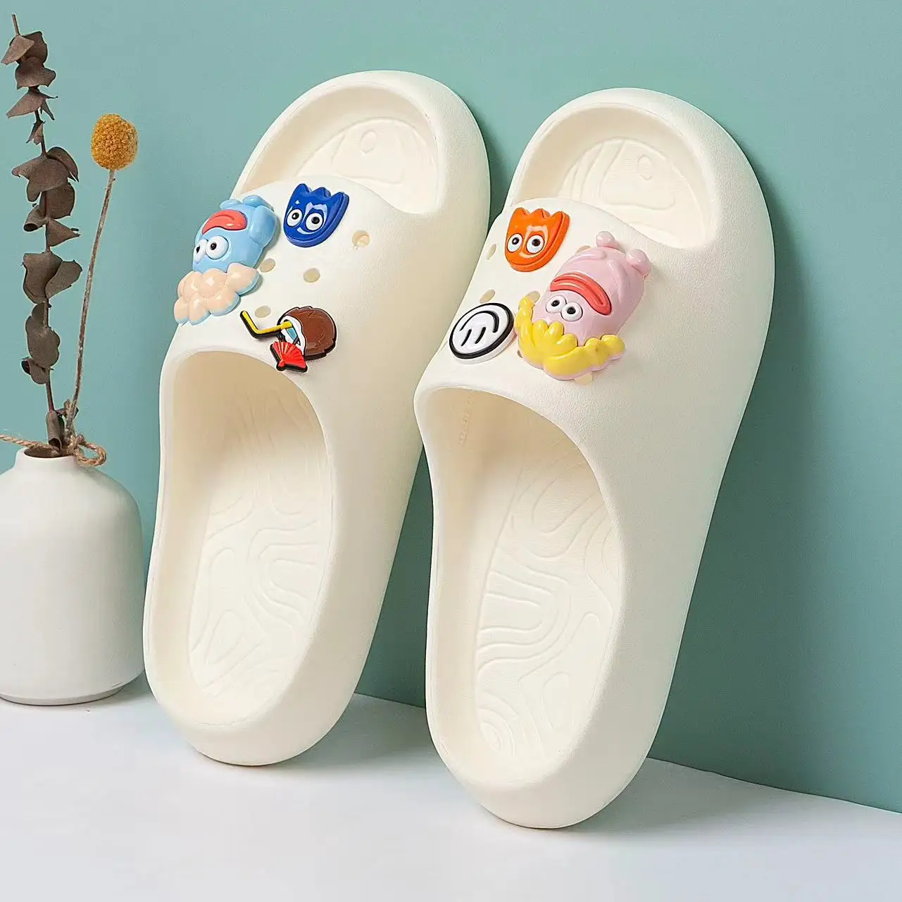 Platform Bathroom Home Slippers Women Cloud Slippers Fashion Soft Sole Eva Indoor Sandals Non-Slip Flip Flop Women Slippers