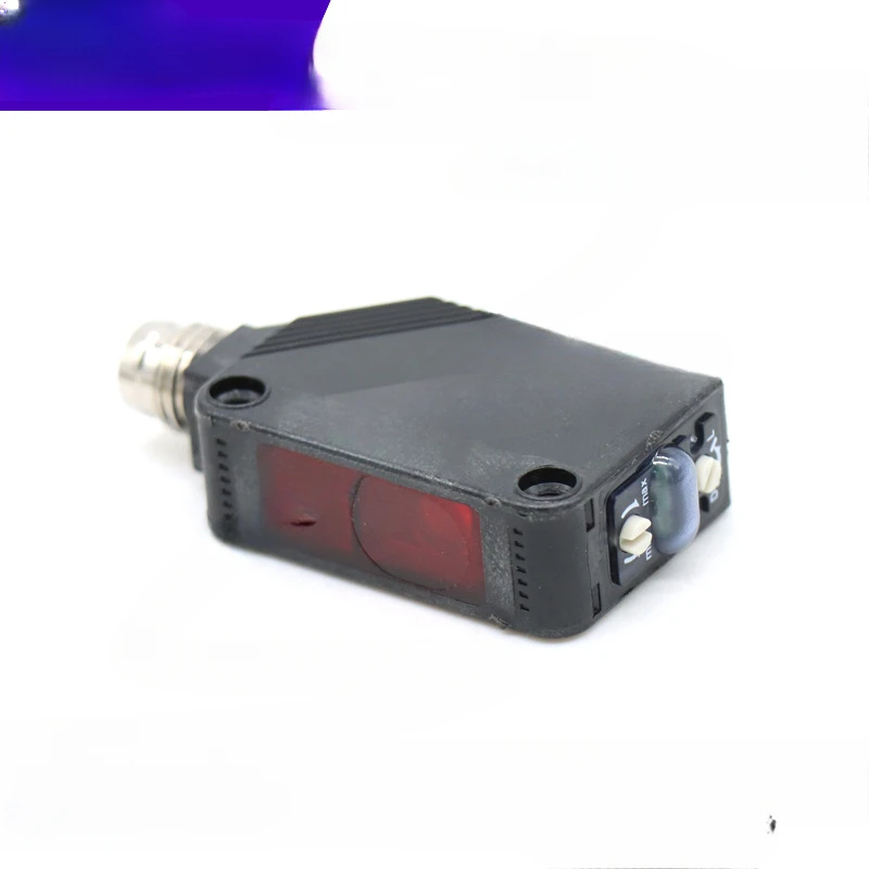 E3Z-LL86 Laser Photoelectric Sensor, Reflective PNP Output BGS Background Suppression