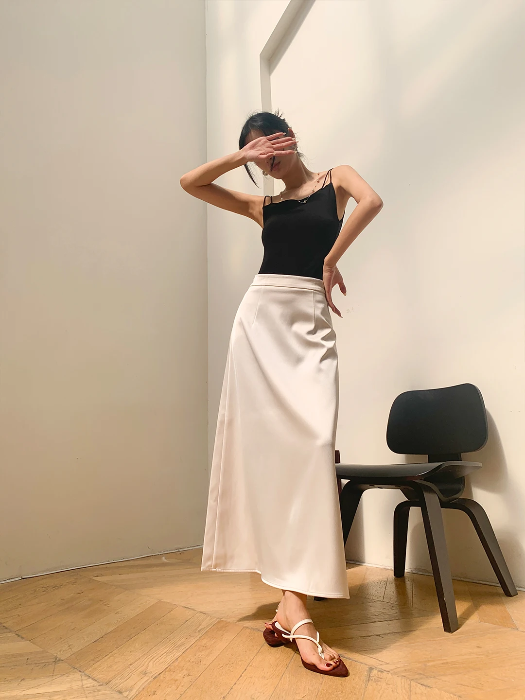 

Юбка ZOCHEEO из ацетатного сатина А-силуэта, женская, с высокой талией, глянцевая, летняя, средней длины, простой дизайн, для повседневной носки