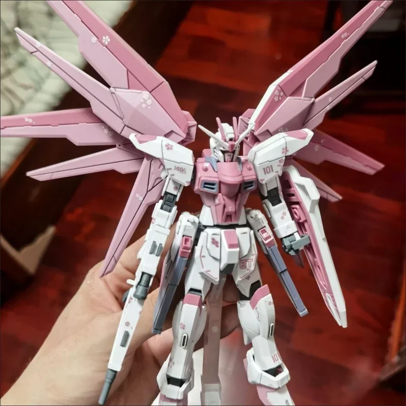 Bandai Gunpla HG1/144 Sakura Pink Rebirth Free Strike Free Animation Peripheral Cartoon Collection as a Gift for Boyfriend