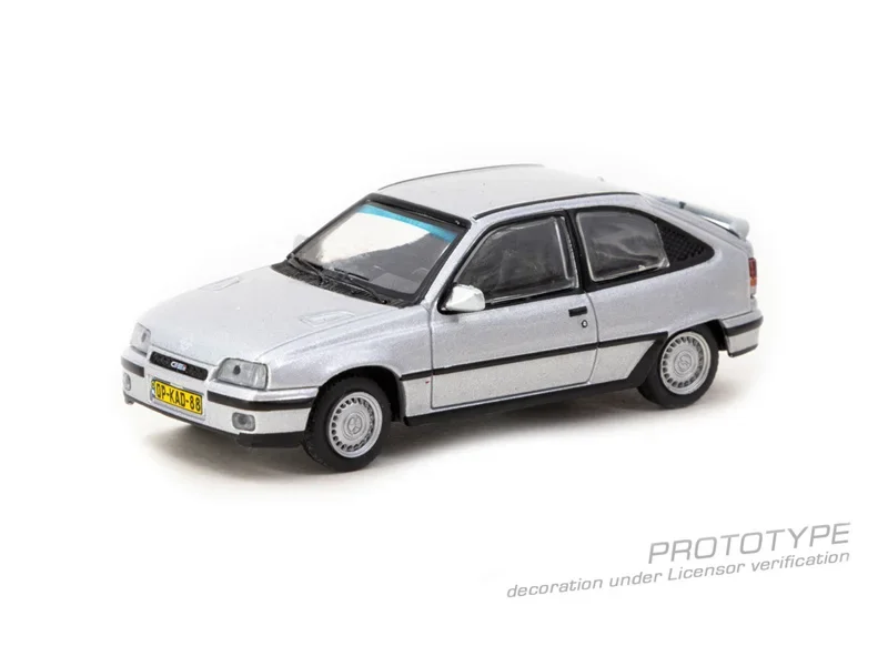 Tarmac Works 1:64 Opel Kadett GSi Silver Diecast Model Car