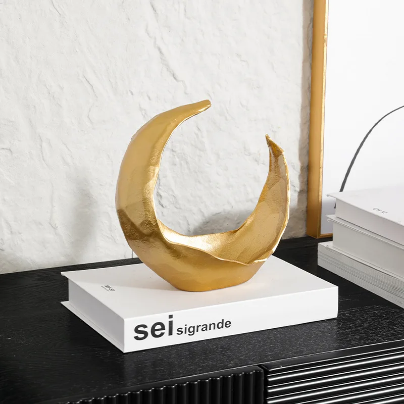 

Resin Handicrafts Golden Moon Fruit Platter Desktop Storage Container Geometric Semicircle Tray Home Decoration Accessories