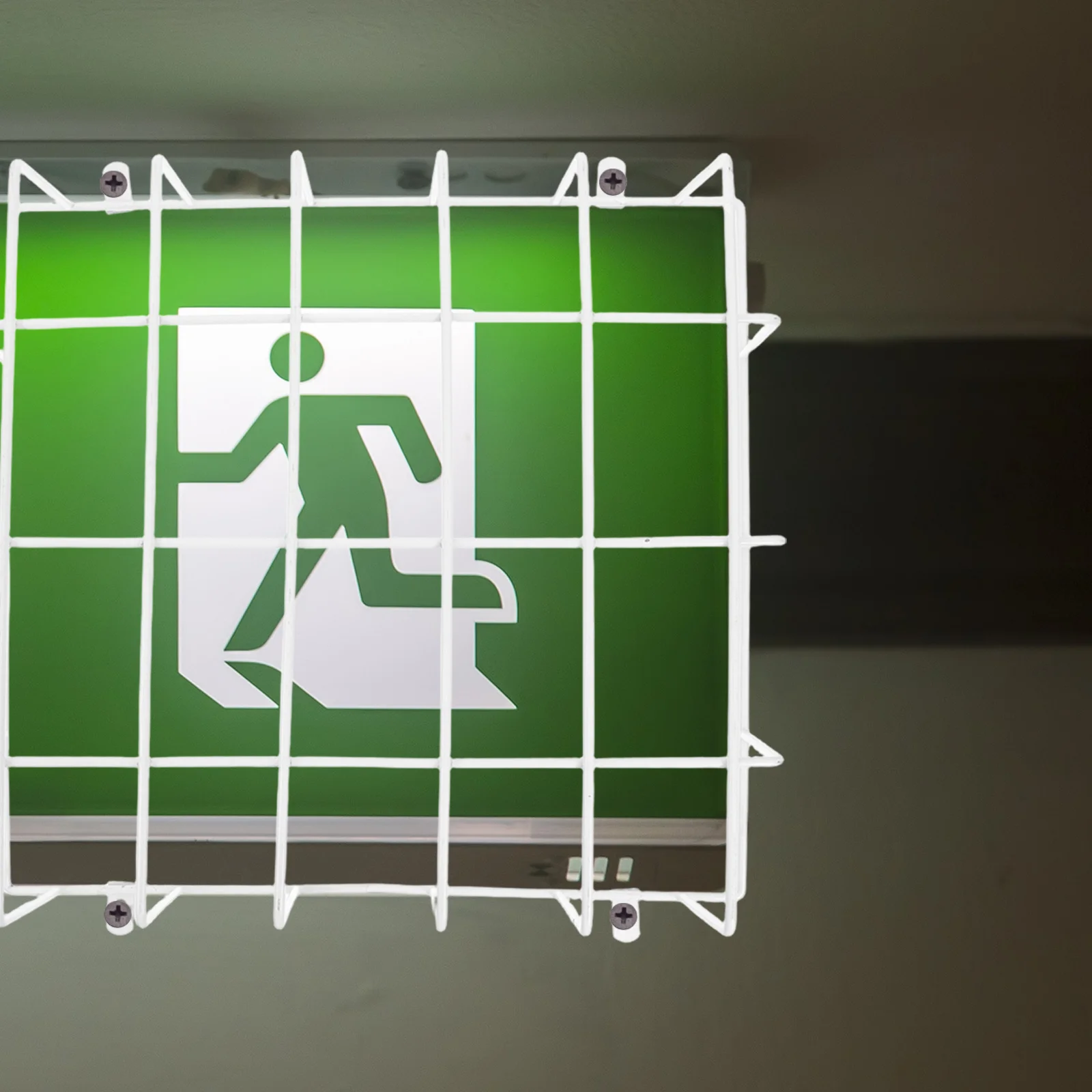 Ausgangsschild, Schutzkäfig, Eisendrahtschutz, 11,79 x 11,79 x 2,95 Zoll, Wandschutz, Notlichtschutz, Schule