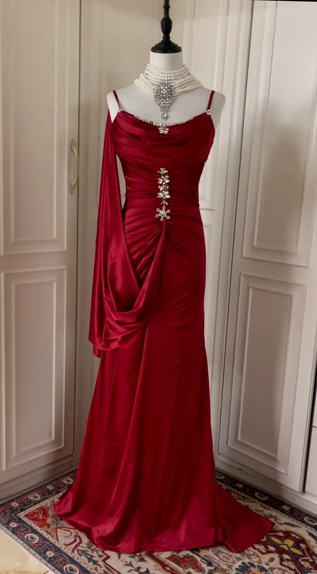 Robe de Soirée Rouge à Bretelles Spaghetti pour Femme, Long Ruban Plissé en Strass, Tenue de Mariage, de Demoiselle d'Honneur, de Bal, Nouvelle Collection