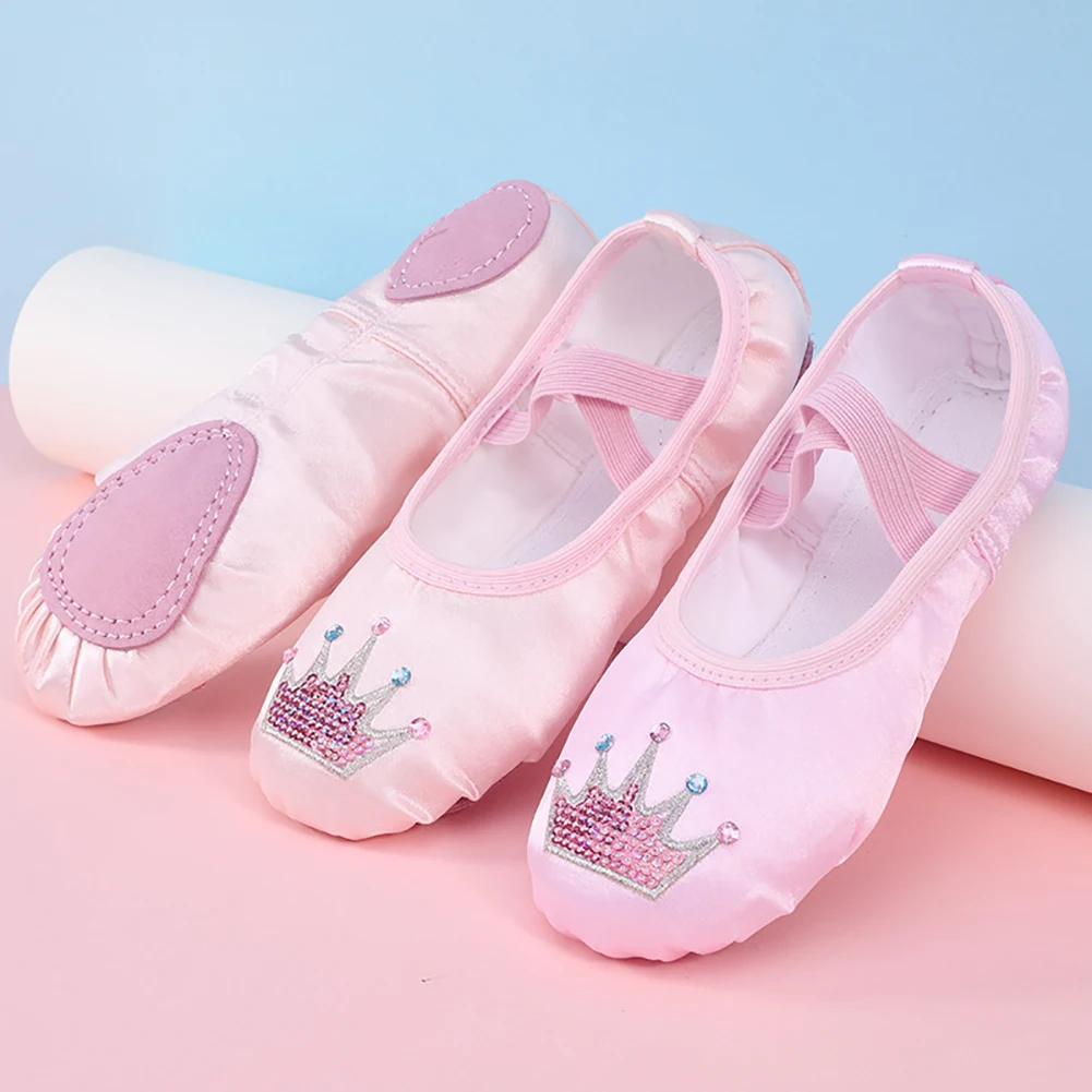 Zapatillas profesionales de suela blanda para niñas, zapatillas de Ballet para Yoga, gimnasio y baile, zapatillas de Ballet con corona de dibujos animados bordadas, zapatillas de baile para niños