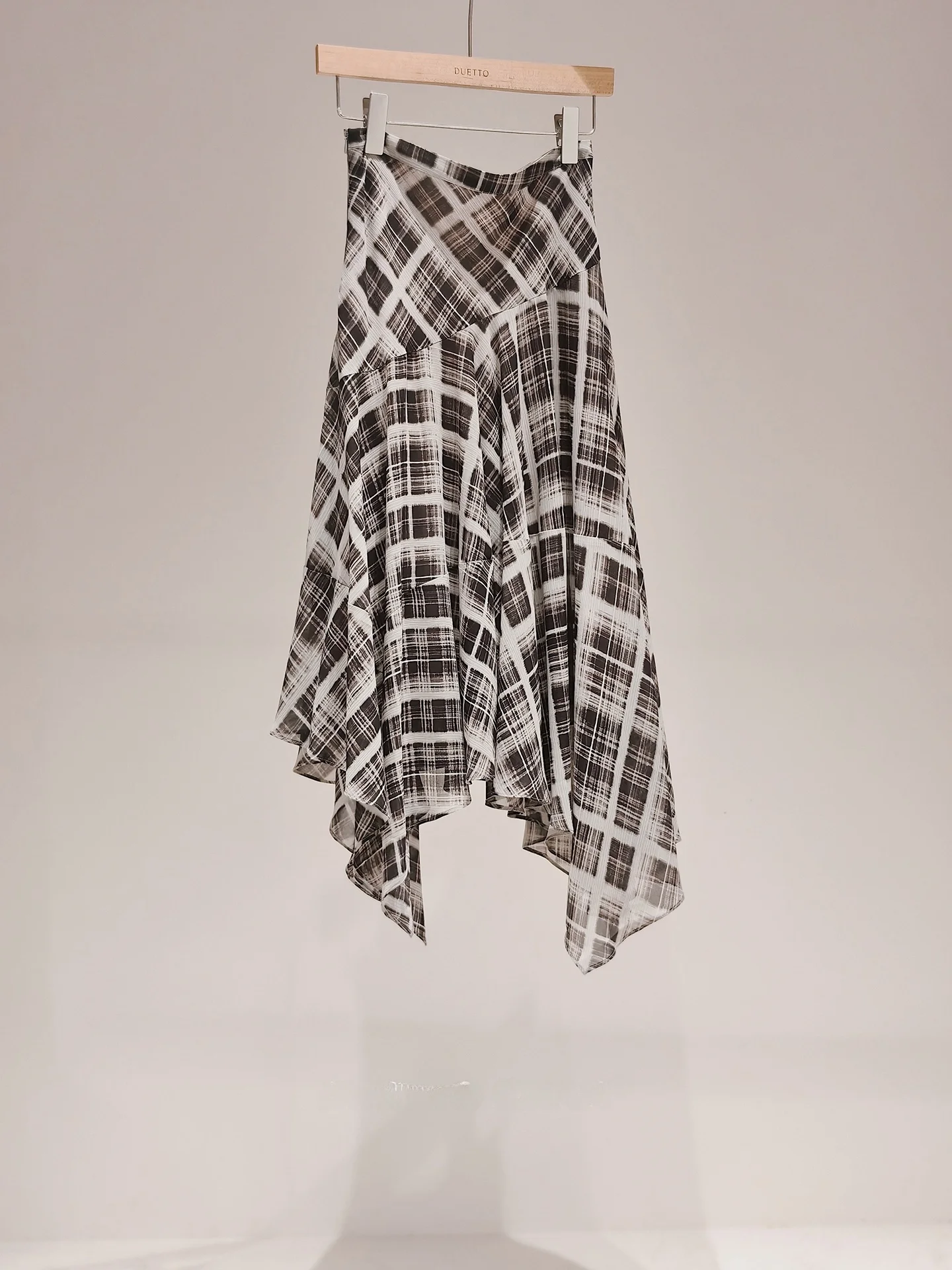 

Romantic Plaid A-Line Skirt Asymmetrical Hem Duettio Irregular Skirts Polyester Fiber High Waist Zipper Closure City Com...