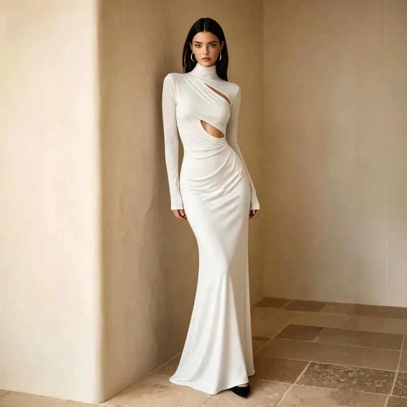 Fashionable Elegant. A Slimming Form-fitting Long-sleeved High-neck Slit Dress for Women, A Solid Color Body-hugging Long Dress.