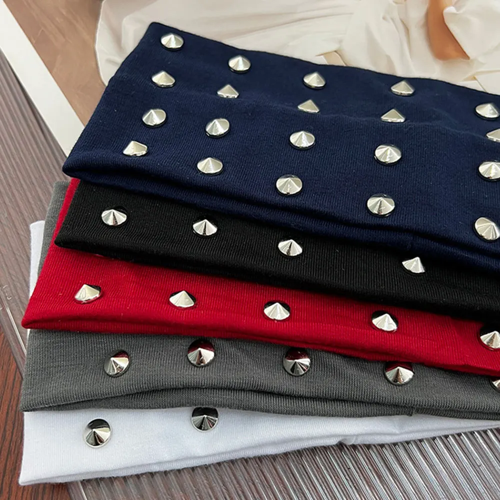 

Металлическая повязка для волос с заклепками и широким краем для женщин, эластичная повязка на голову, модные аксессуары для волос, простой дизайн, впитывающая пот повязка для волос