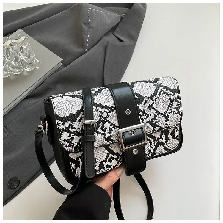 

2025 Women's Snake Pattern Small Square Bag - Simple Texture Crossbody Shoulder Bag Fashion Temperament