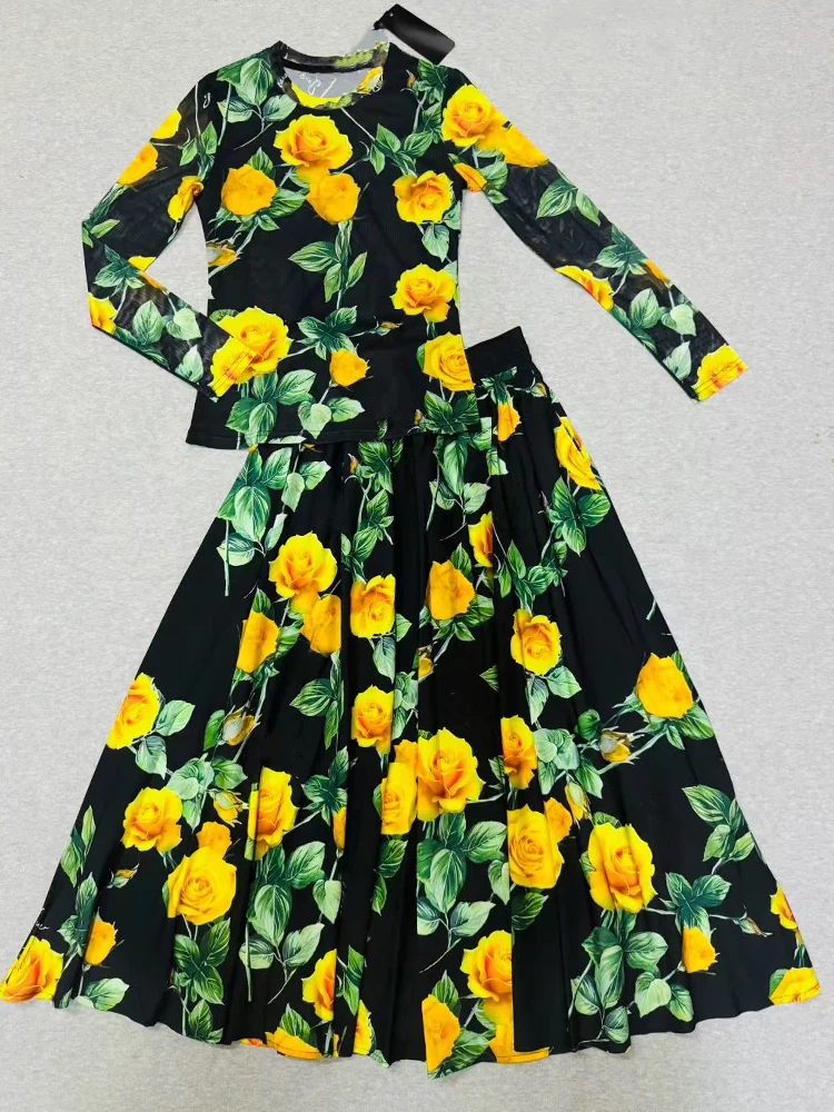 Round neck, long sleeve, slim fit, elastic mesh top, elastic waist, big swing skirt, new elegant two-piece printed women's suit