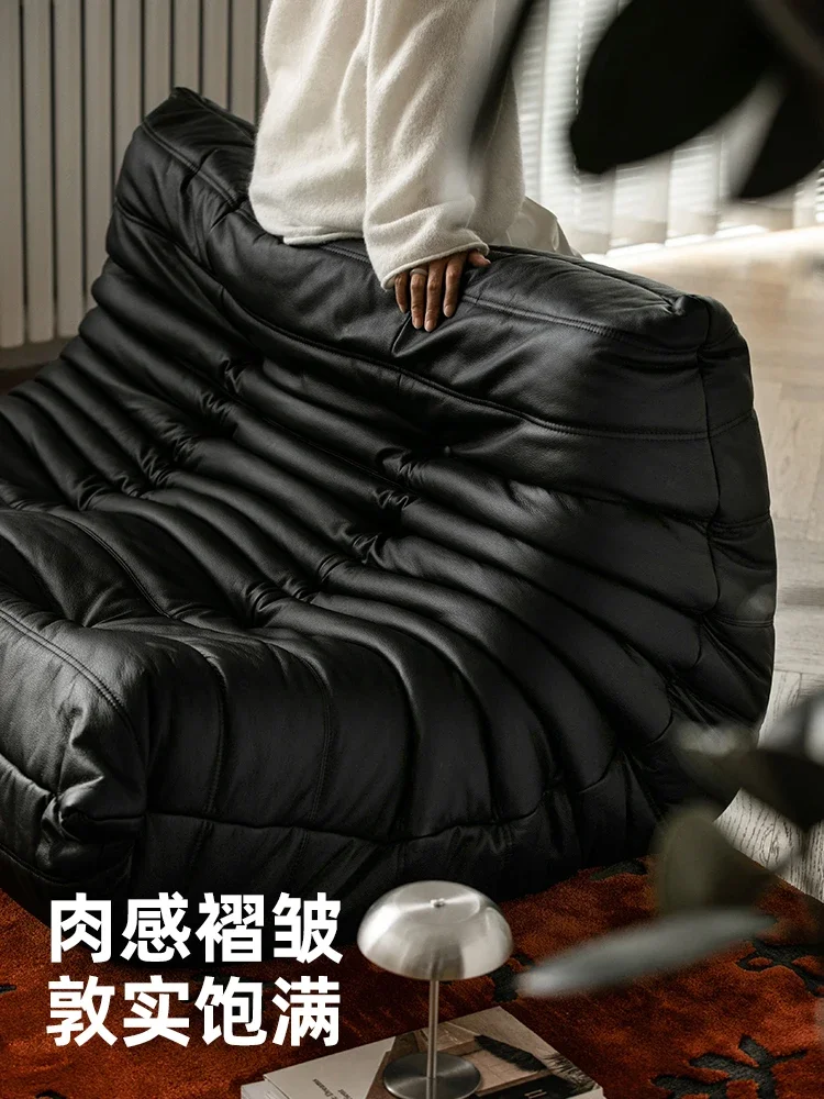 Sofa dwuosobowa Haute Couture Togo Caterpillar, designerska sofa w stylu casual, sofa relaksacyjna.