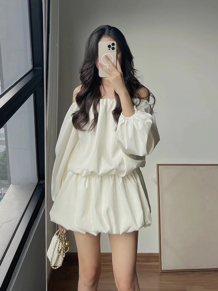 فستان نسائي بكتف واحد وأكمام فقاعية مكشوفة الكتف، فستان قصير بخصر عالٍ على الطراز الكوري مطبوع عليه زهور، وصل حديثًا للربيع