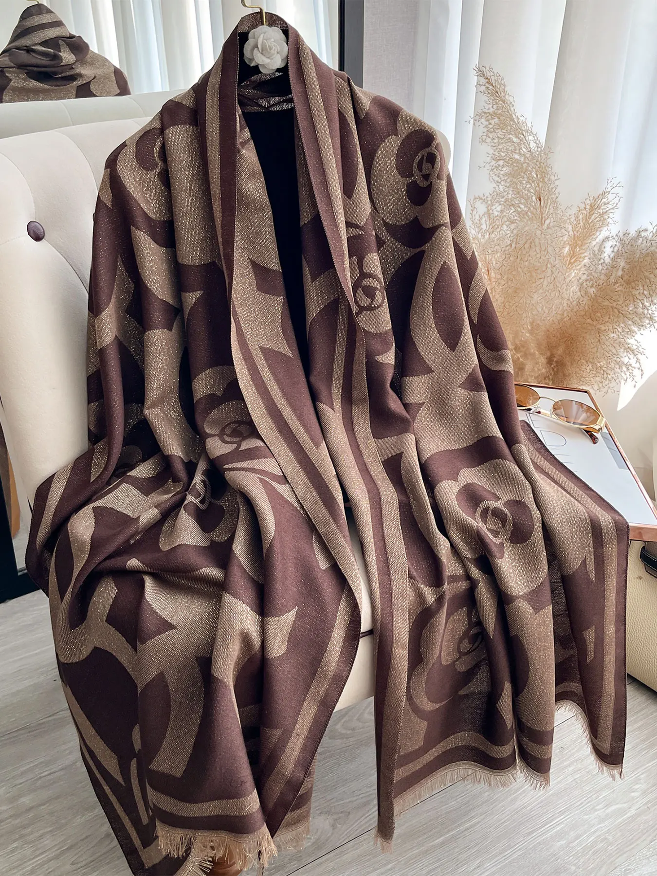Women's Winter Thick Imitation Cashmere Scarf, Glitter Gold Thread Camellia Jacquard Wrap Shawl with Tassels